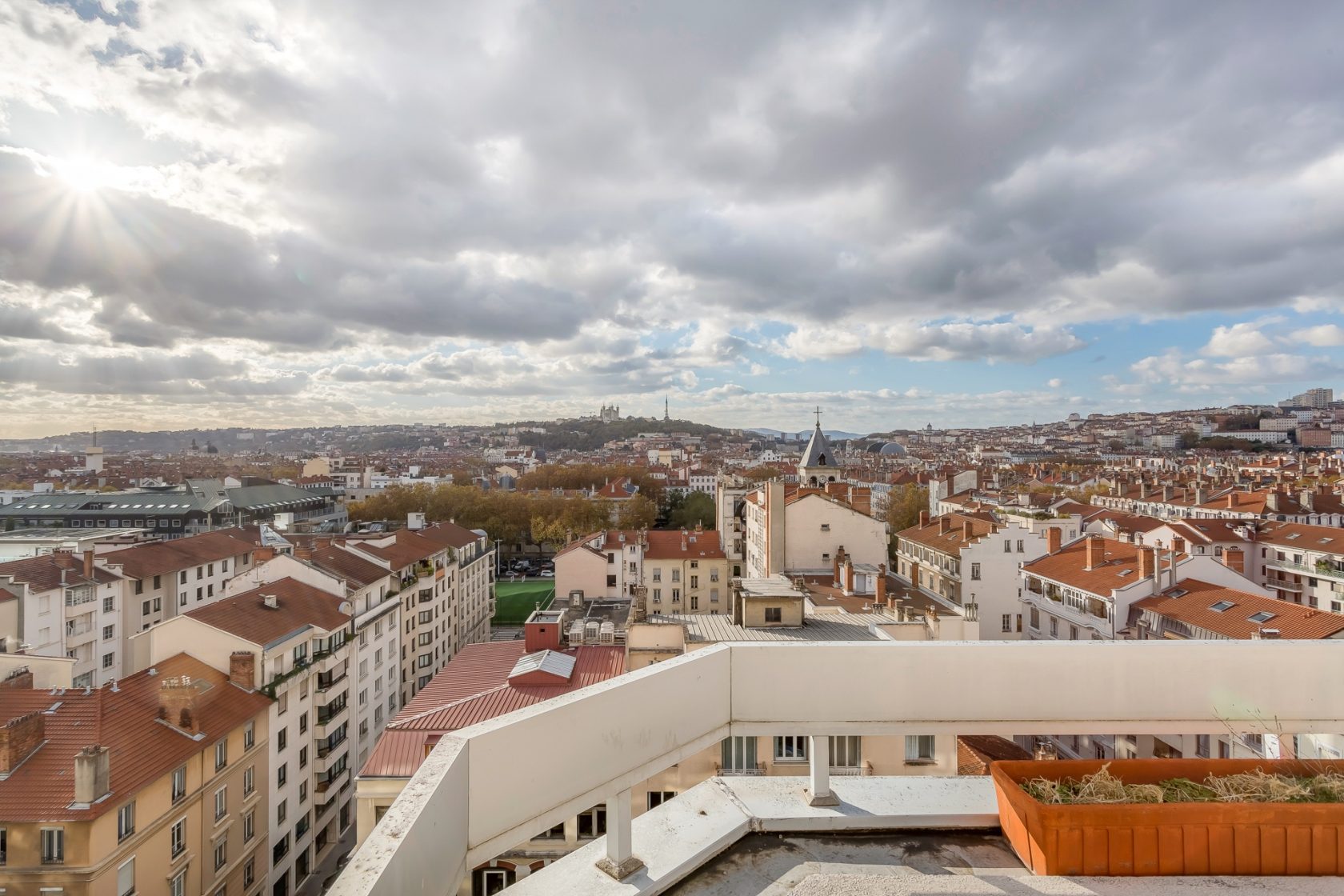 Toit terrasse avec vue et stationnement quartier Foch