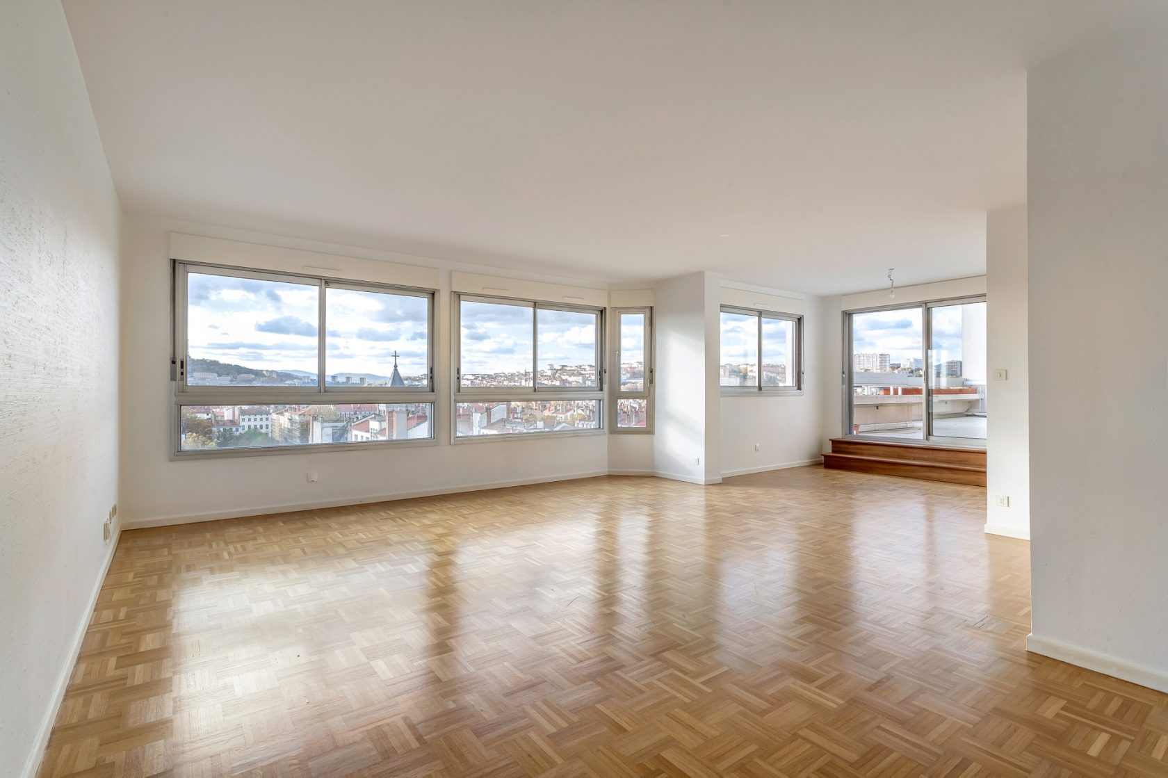 Toit terrasse avec vue et stationnement quartier Foch