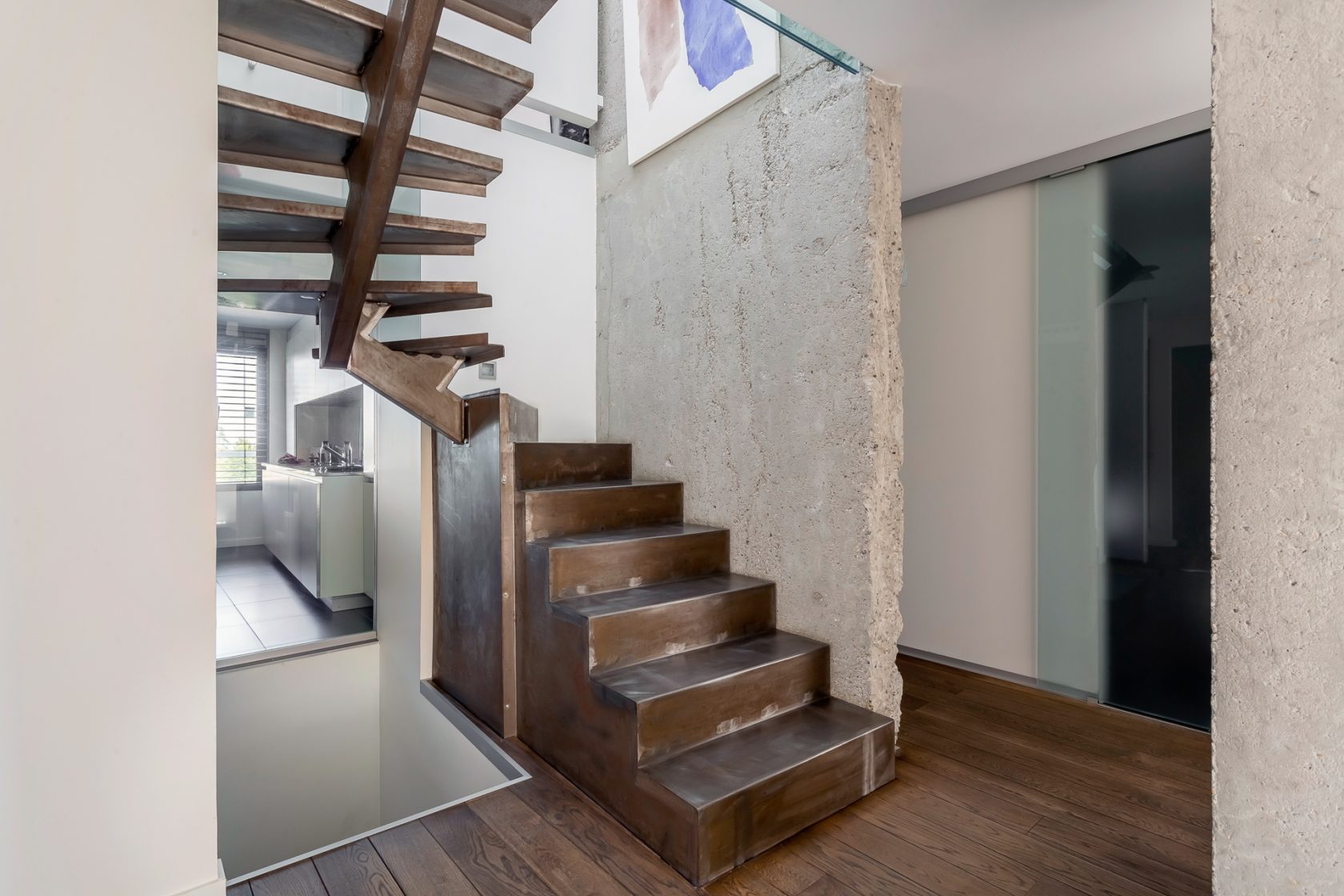 Triplex with terrace in the heart of the point du jour