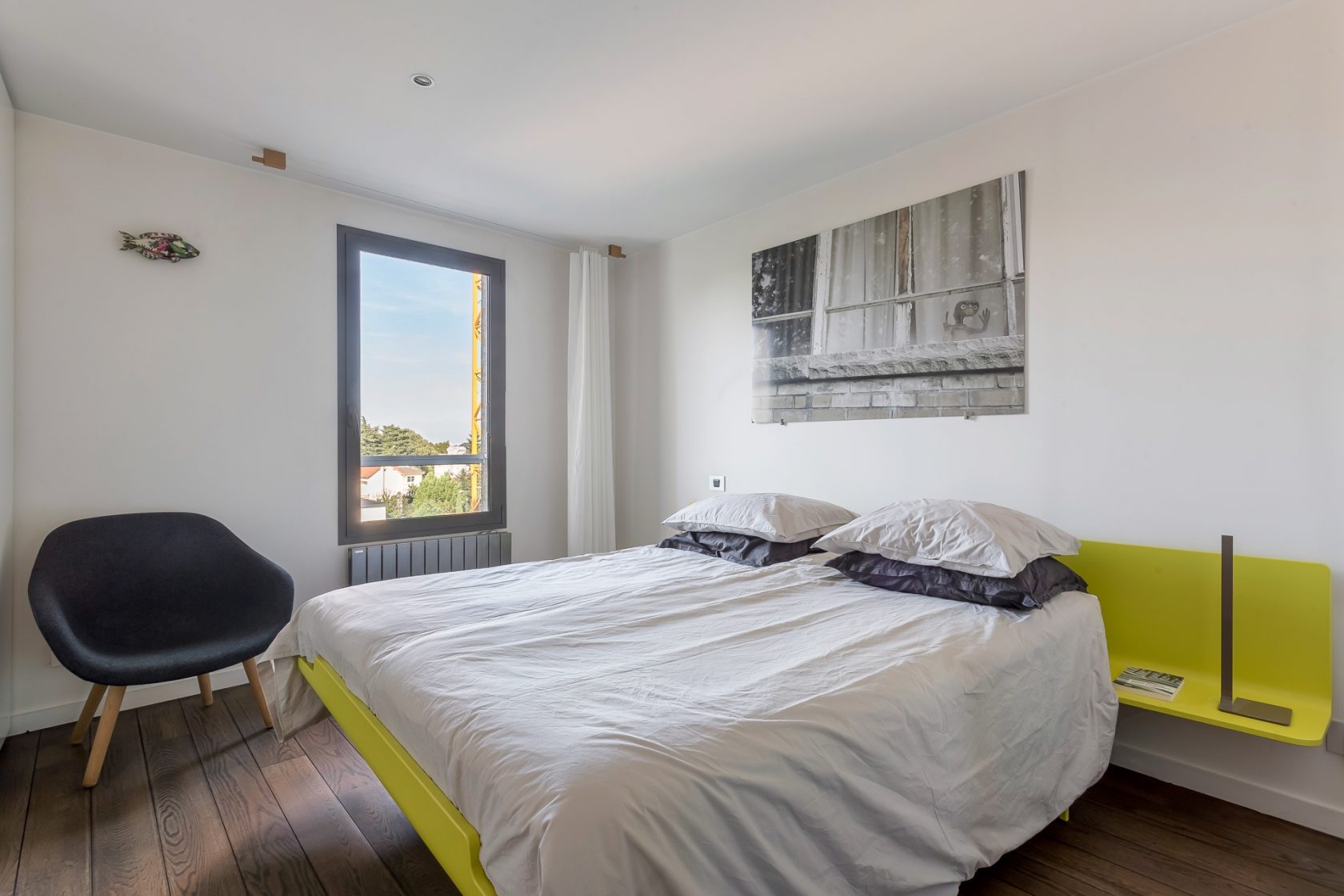 Triplex with terrace in the heart of the point du jour