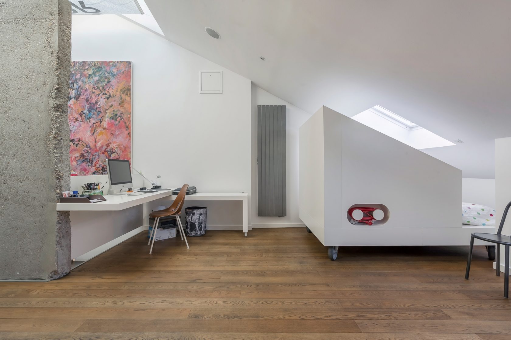Triplex with terrace in the heart of the point du jour