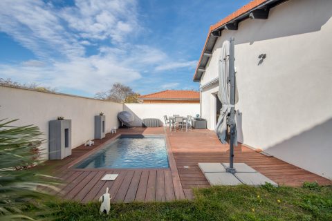 Renovated house with contemporary extension