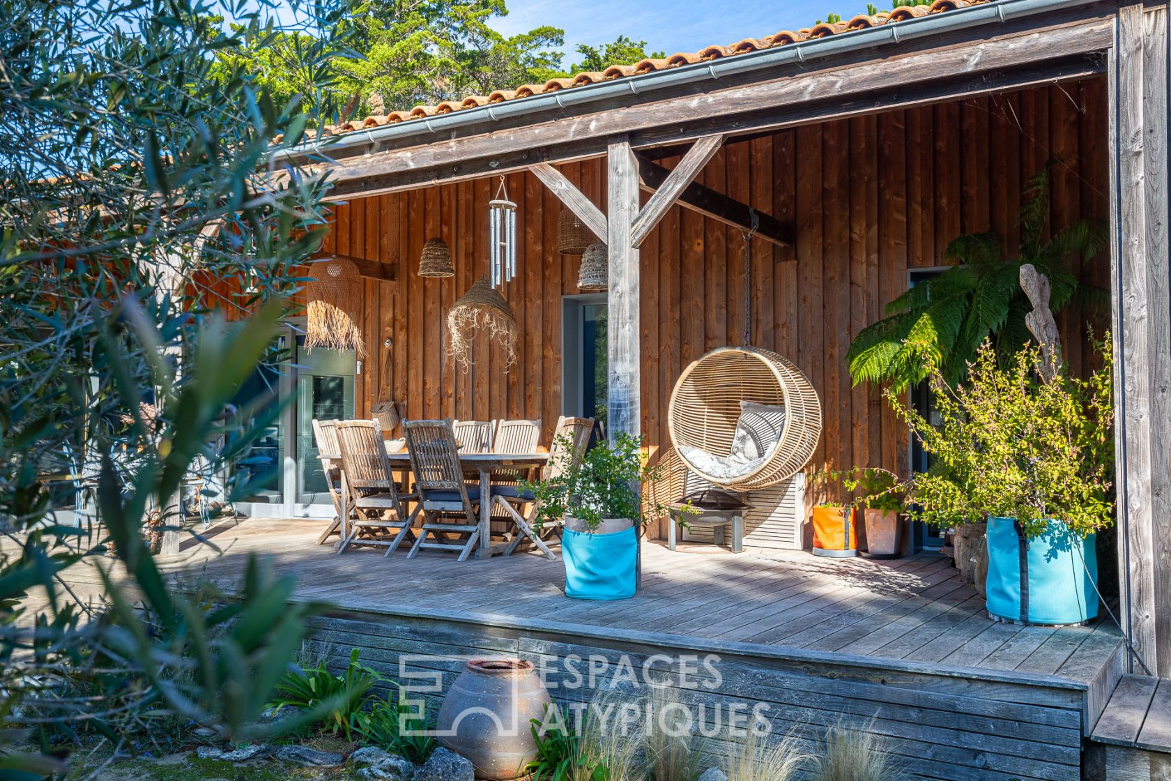 Maison de plage en ossature bois, les pieds dans le sable