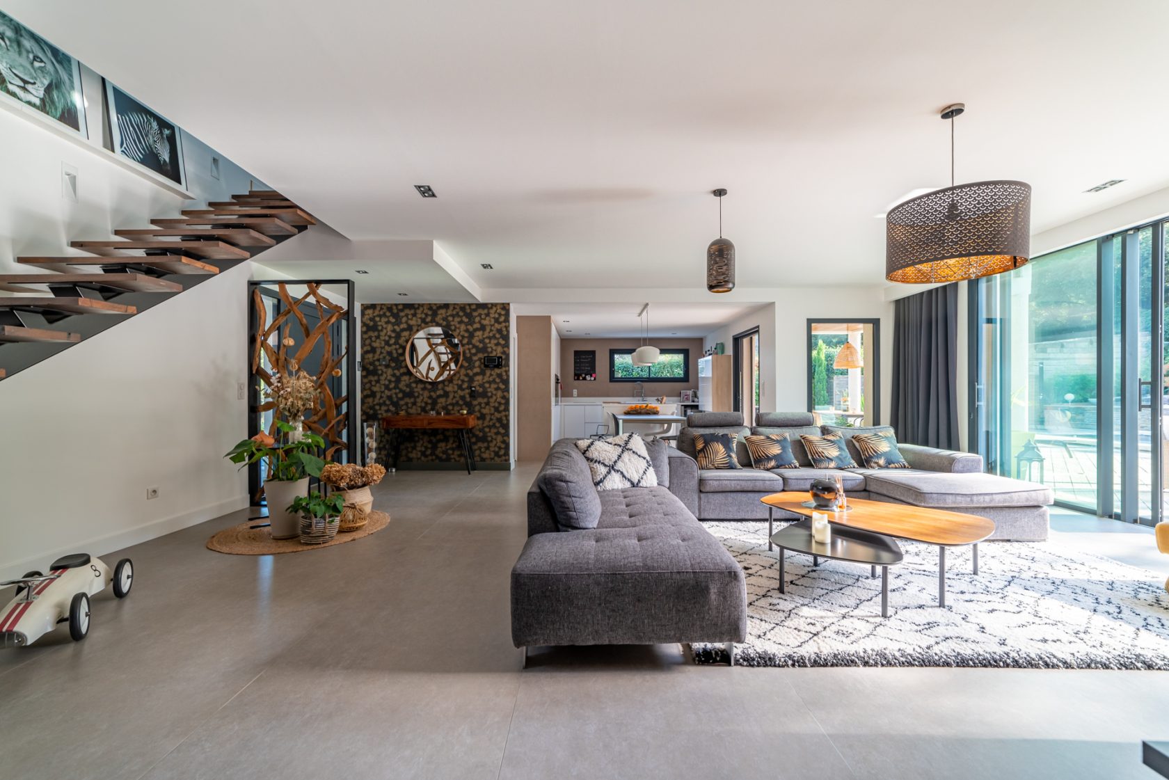Maison d’architecte au sein d’une végétation luxuriante