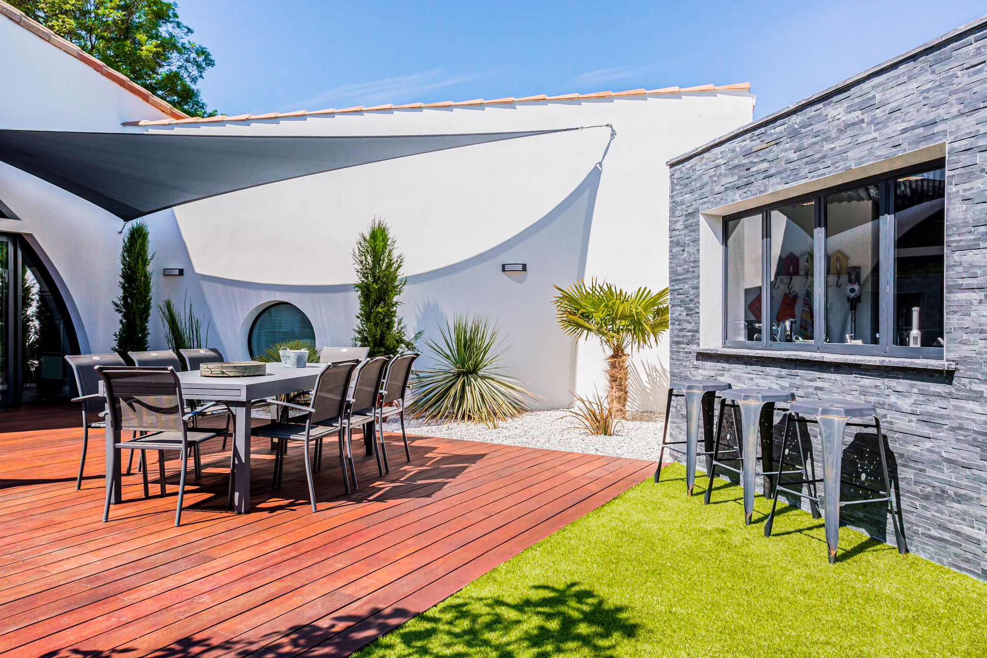 Contemporaine intemporelle proche de Rochefort