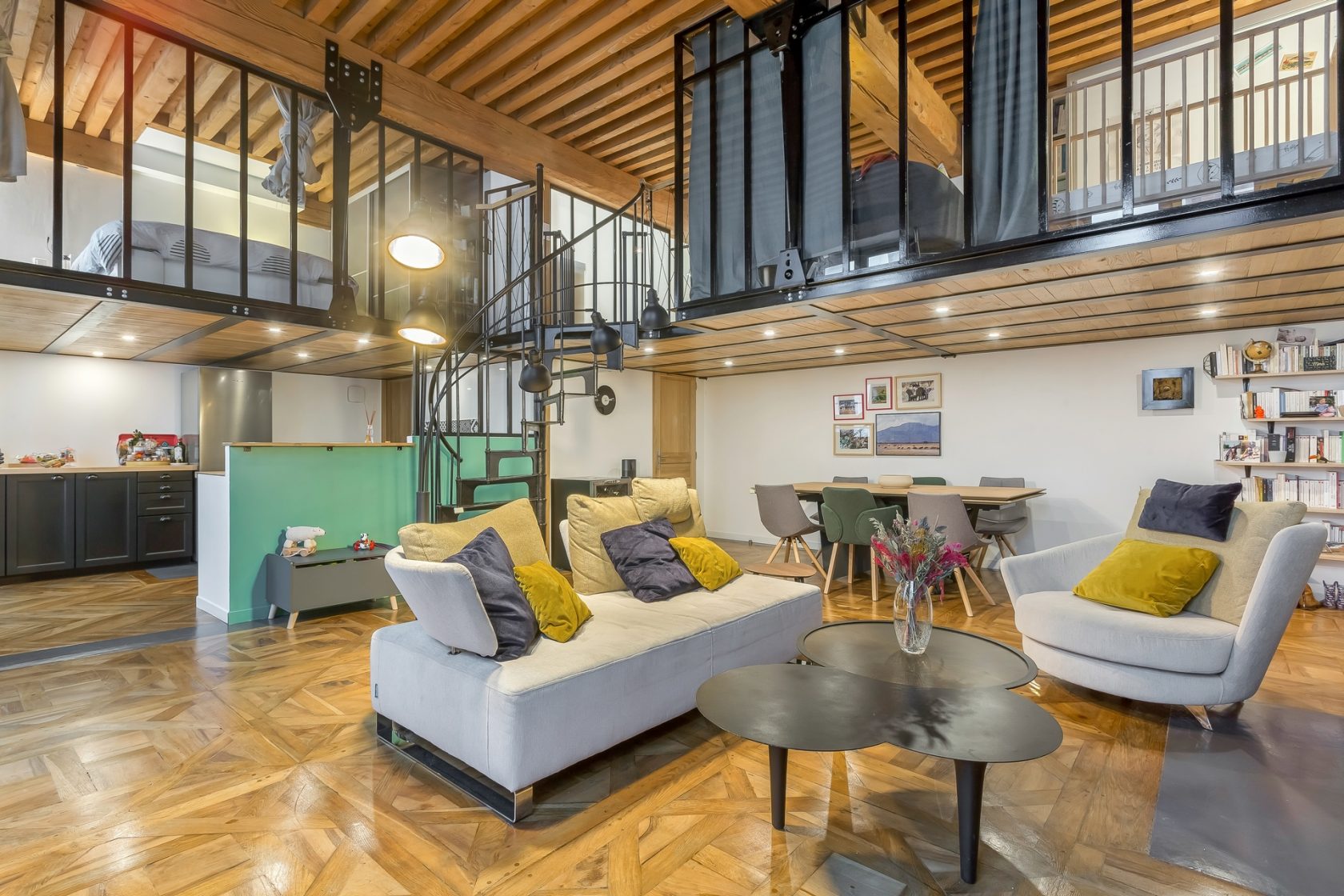Canut renovated near the docks