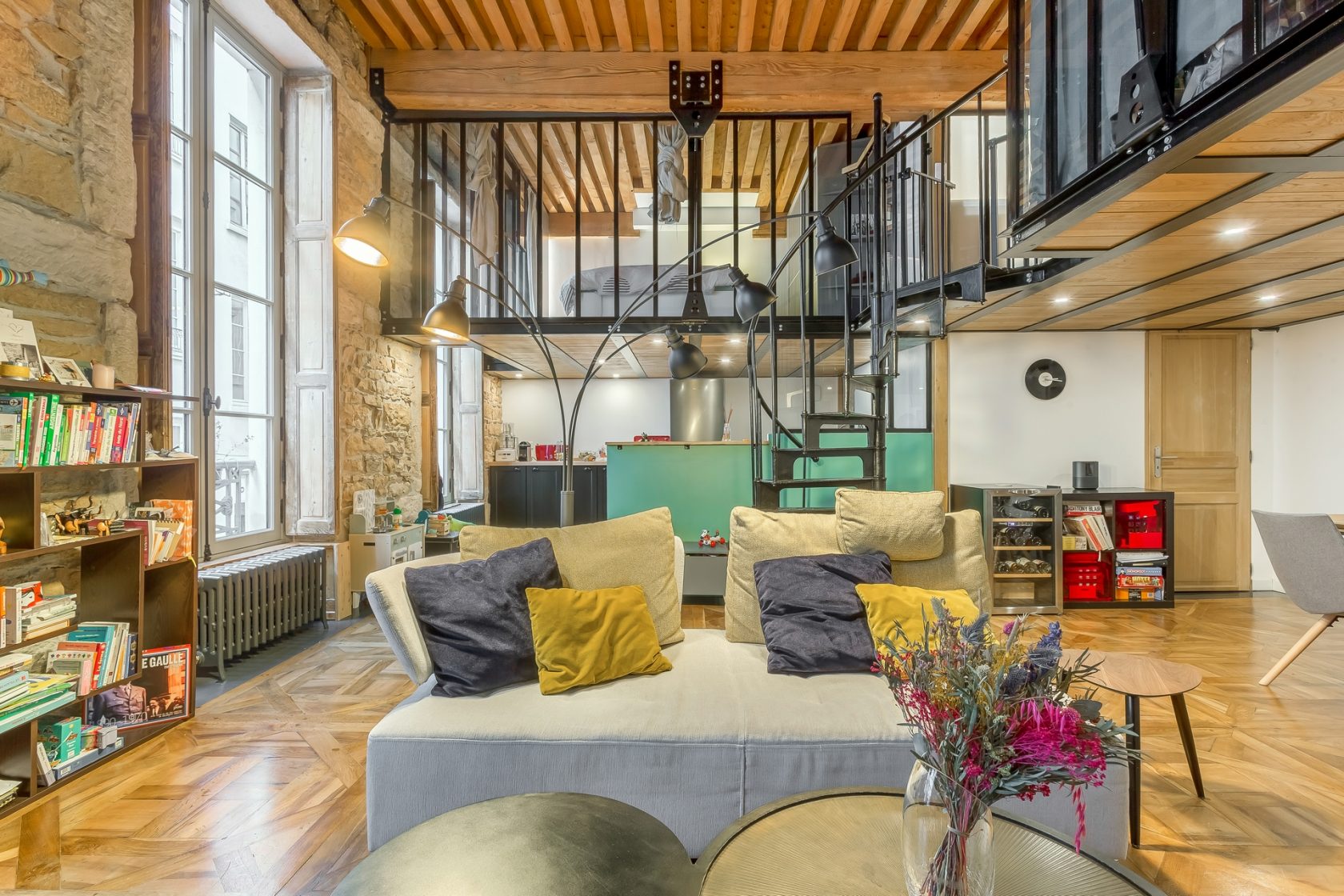 Canut renovated near the docks