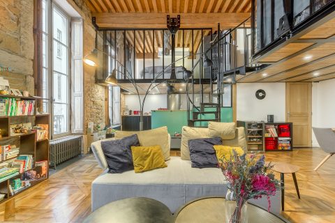 Canut renovated near the docks