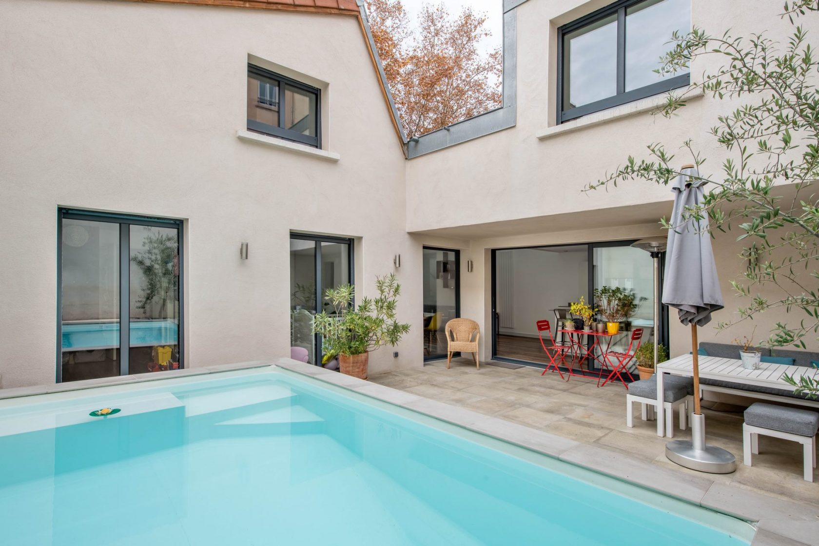 Loft avec piscine