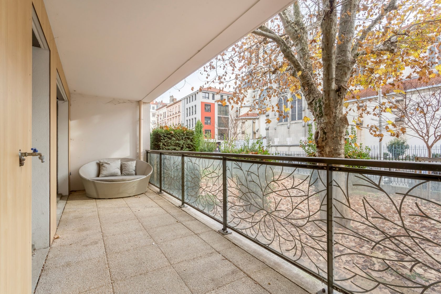 Contemporary apartment with terrace