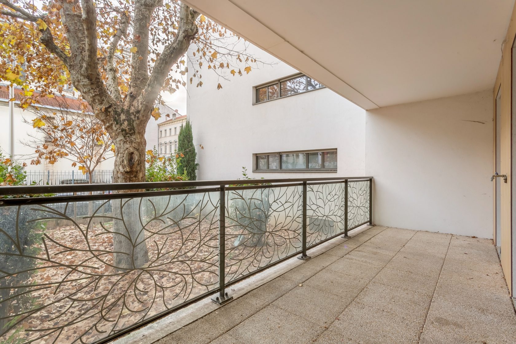 Contemporary apartment with terrace