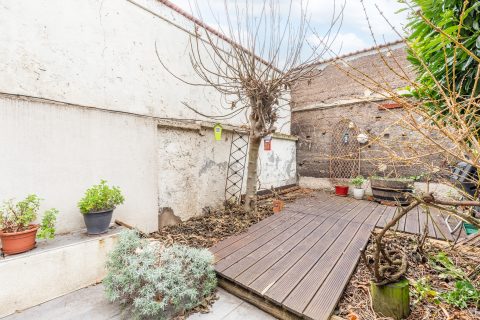 Townhouse with terrace