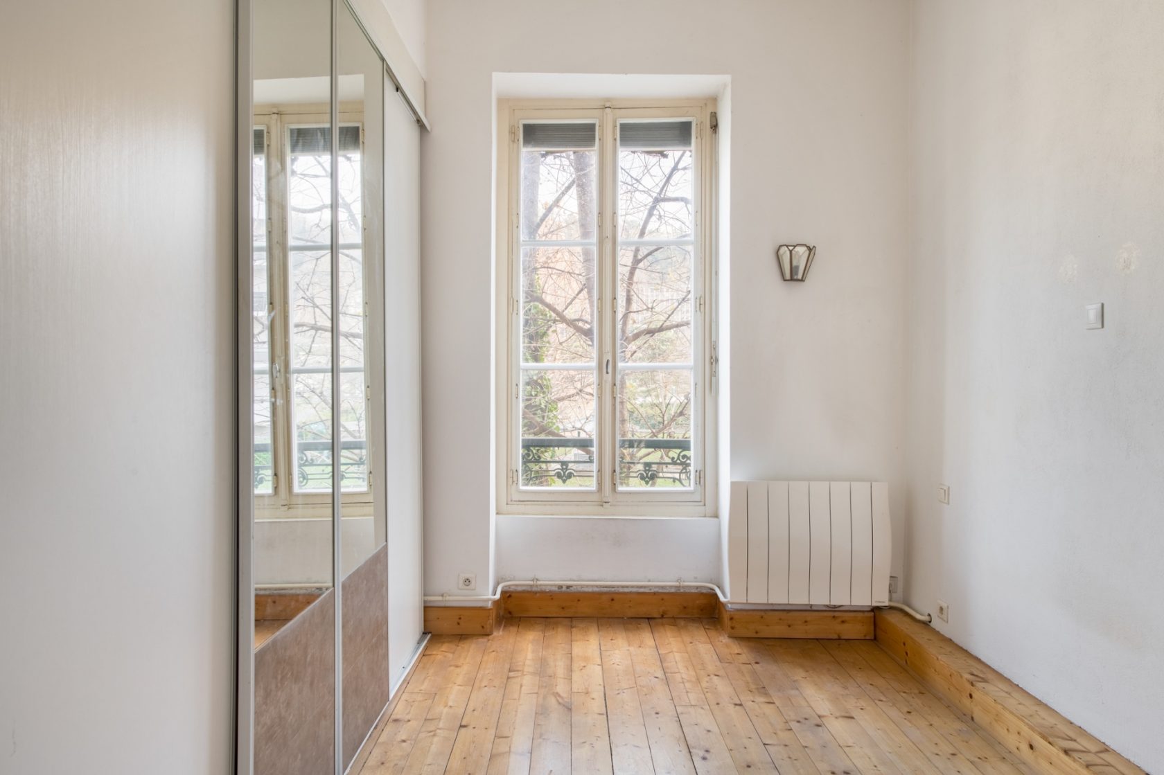 Old renovated with a view of the Saône