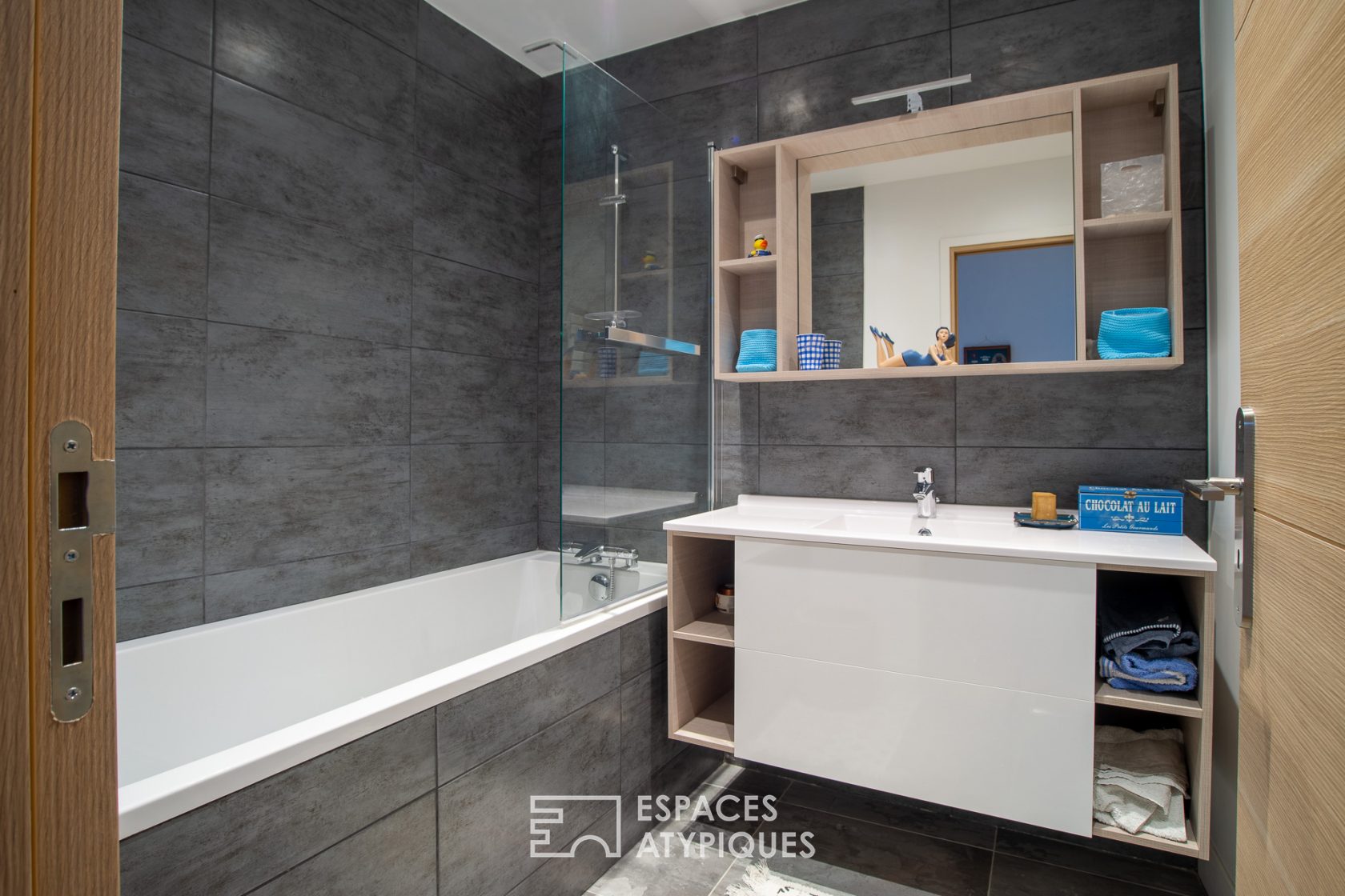 Renovated townhouse with garage in the heart of Trouville