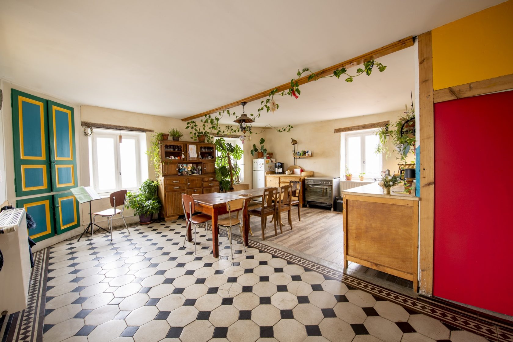 Maison en pierres dans un cadre bucolique