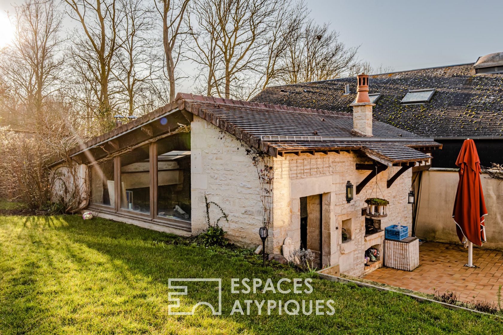 Old renovated farmhouse with garden & terrace near the Orne