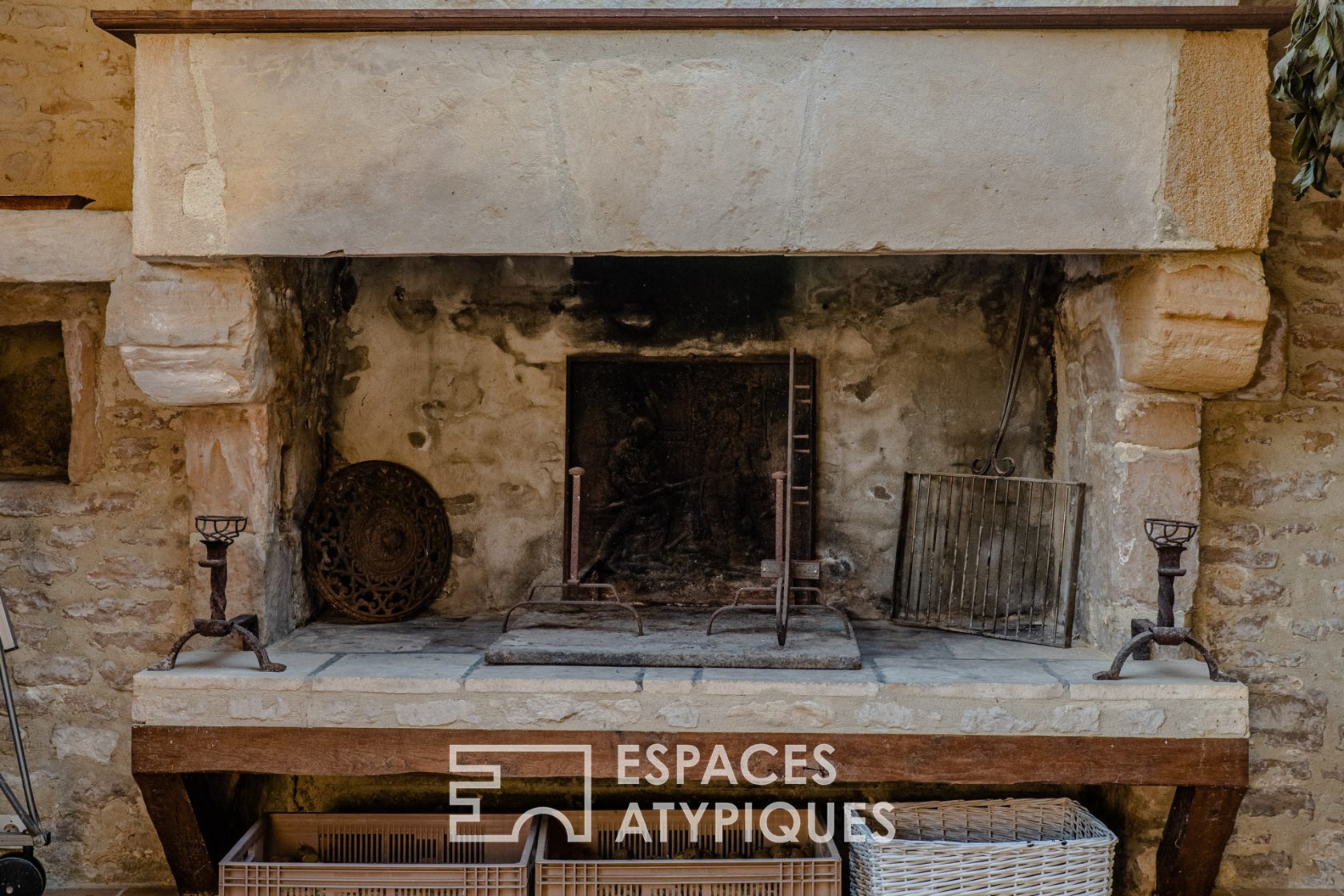 Old renovated farmhouse with garden & terrace near the Orne