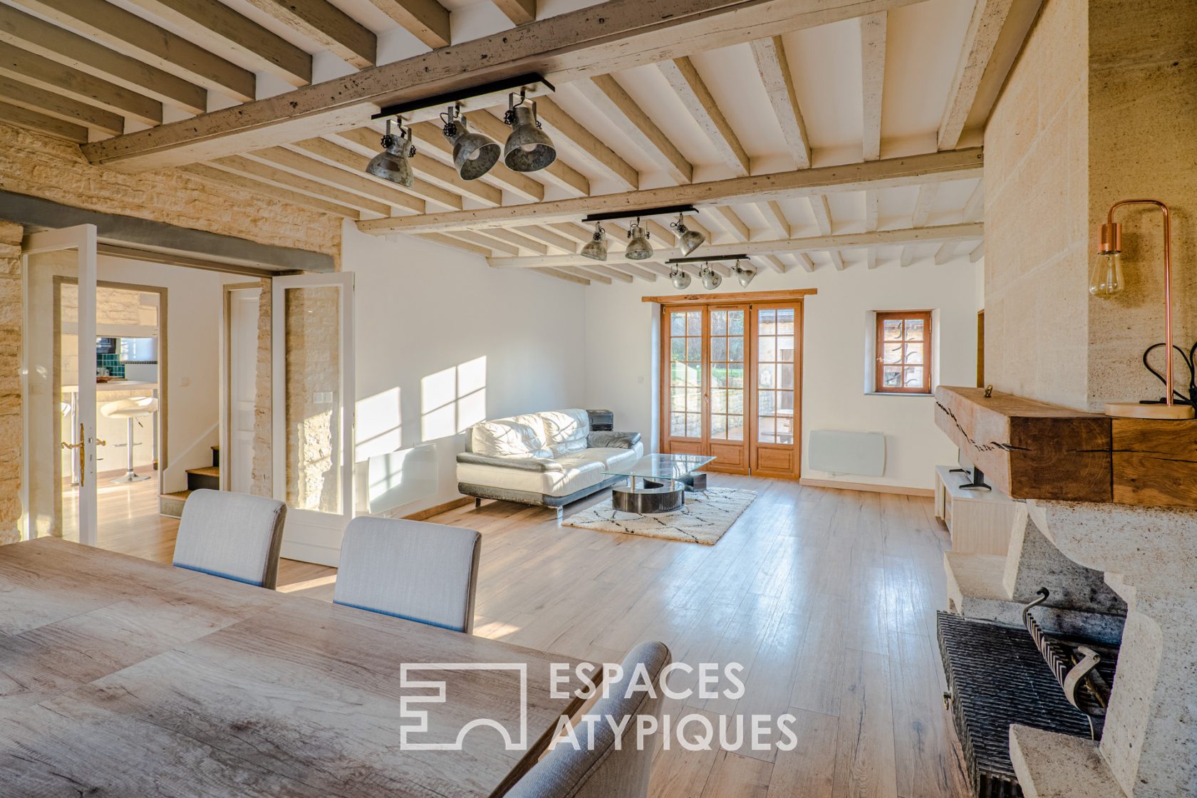 Old renovated farmhouse with garden & terrace near the Orne