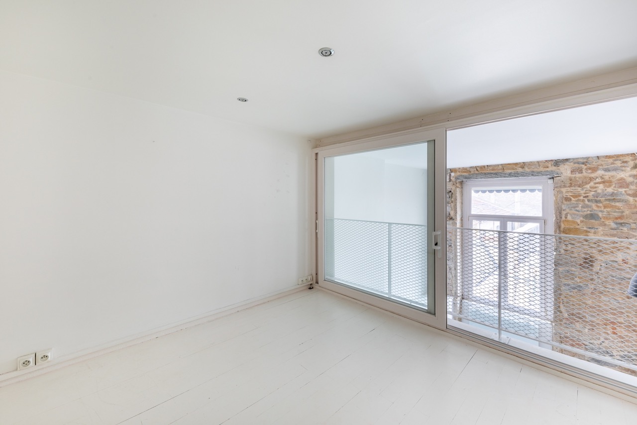 Renovated canut type apartment