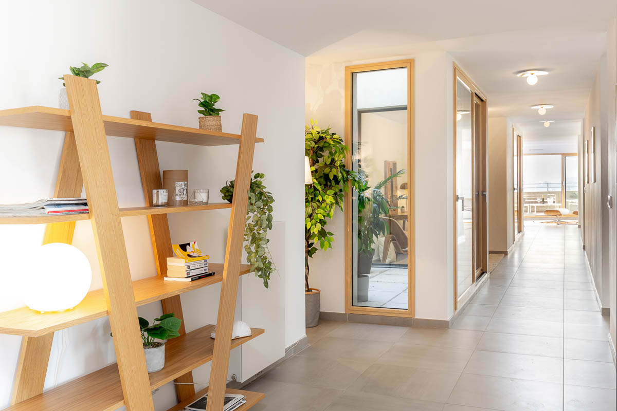 Appartement contemporain hors norme avec une énorme terrasse filante