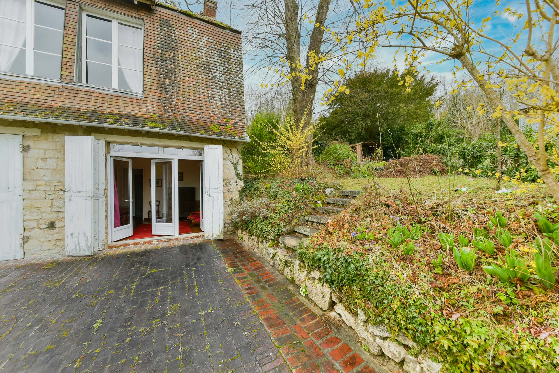Former stables converted into housing.