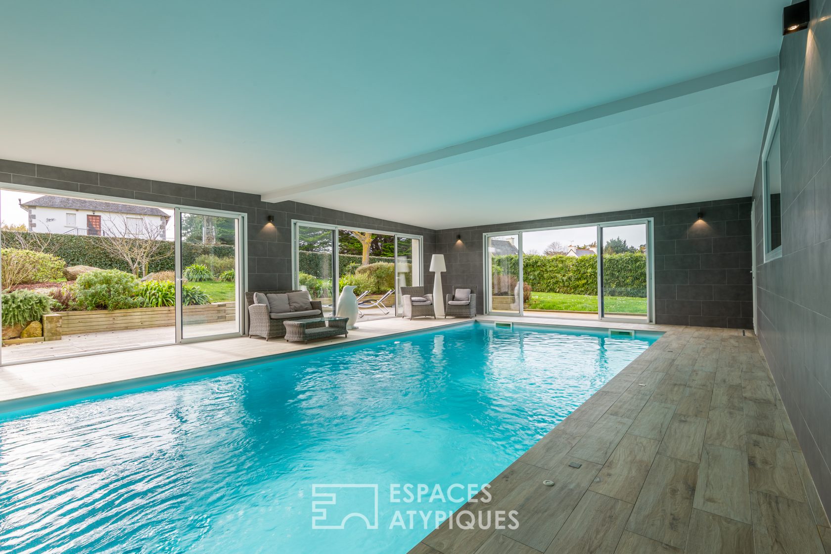 CONTEMPORARY VILLA, POOL, SEASIDE