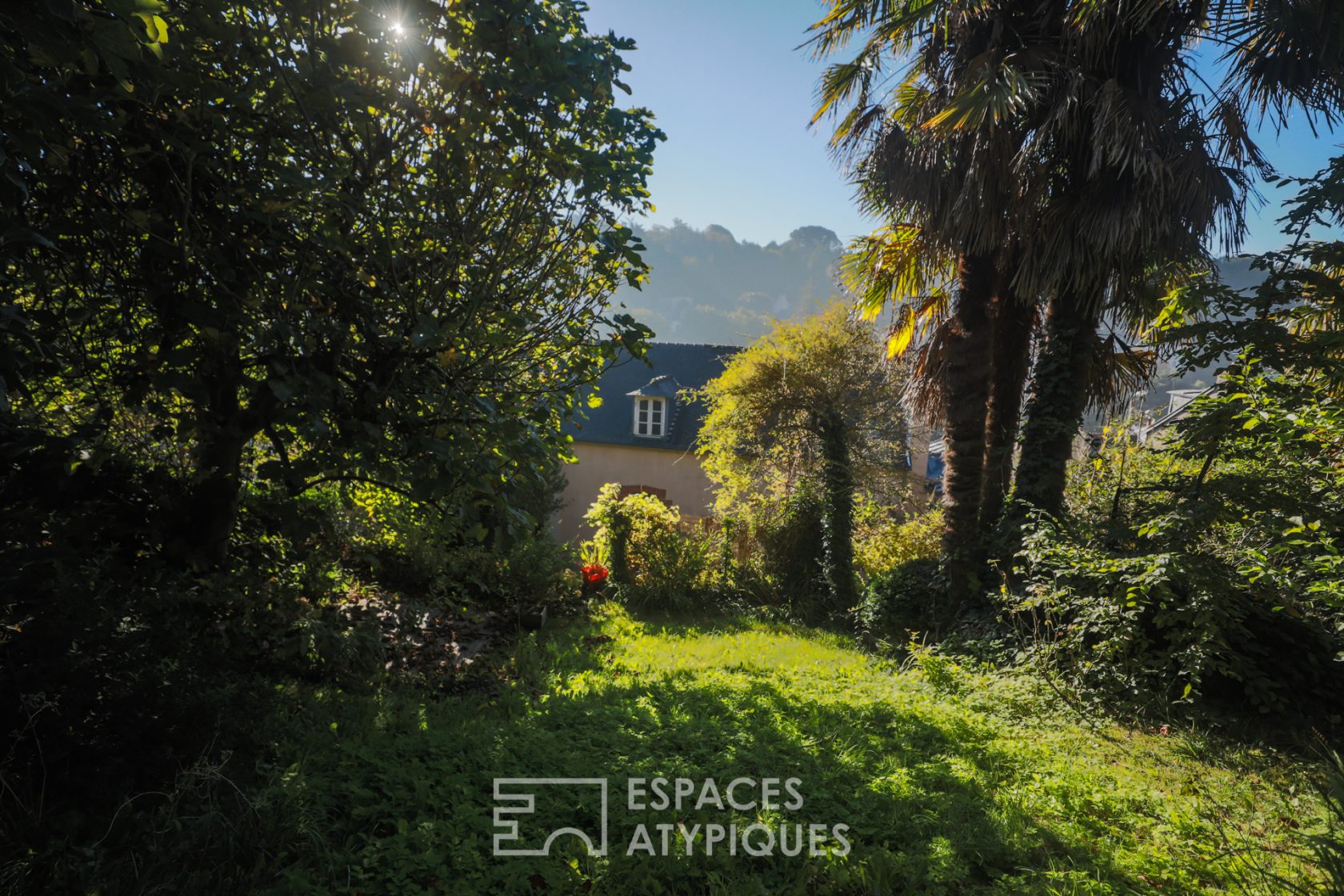 Mansion in the heart of town