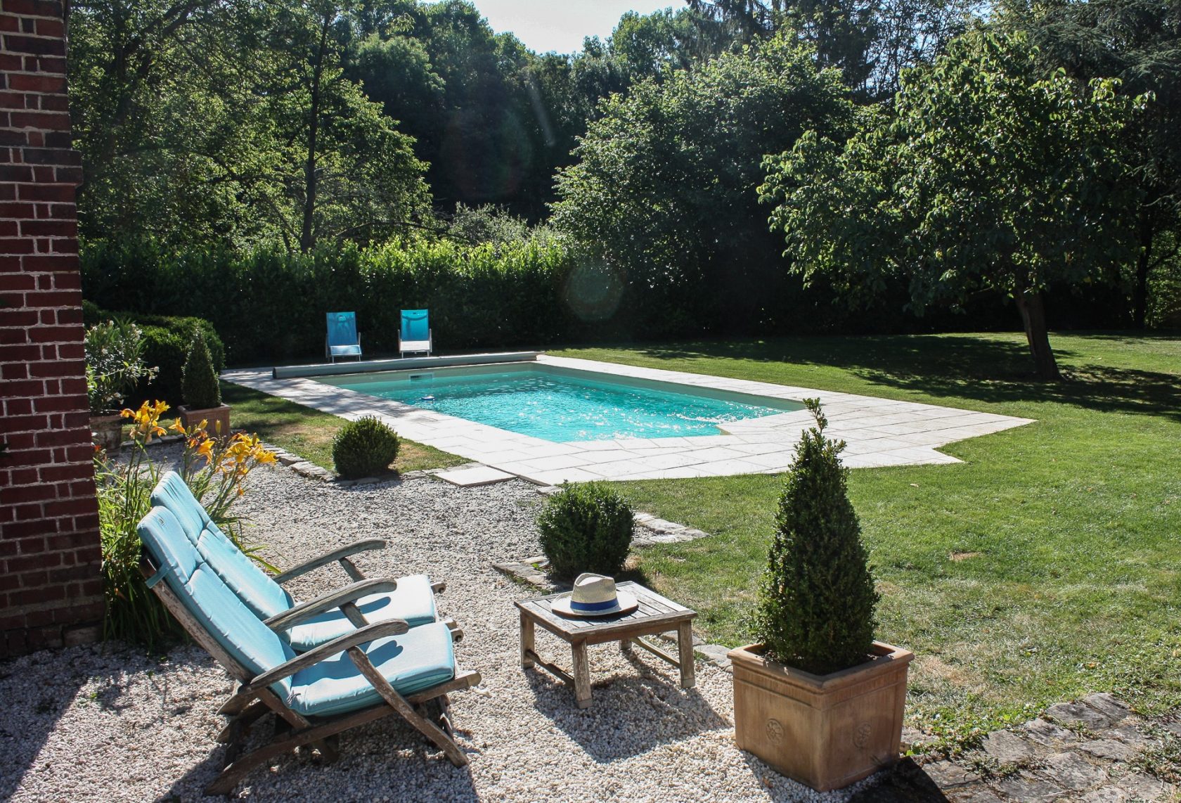 Ancien relais de Poste avec piscine, dans le Grand Paris.