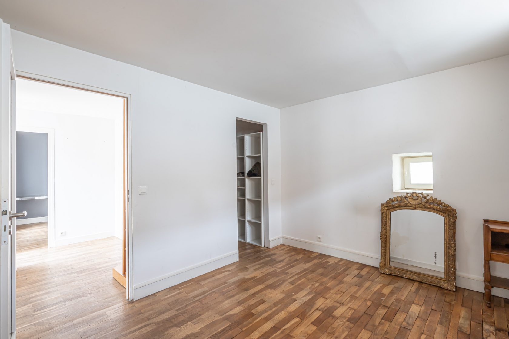 Duplex with terrace in a former stable