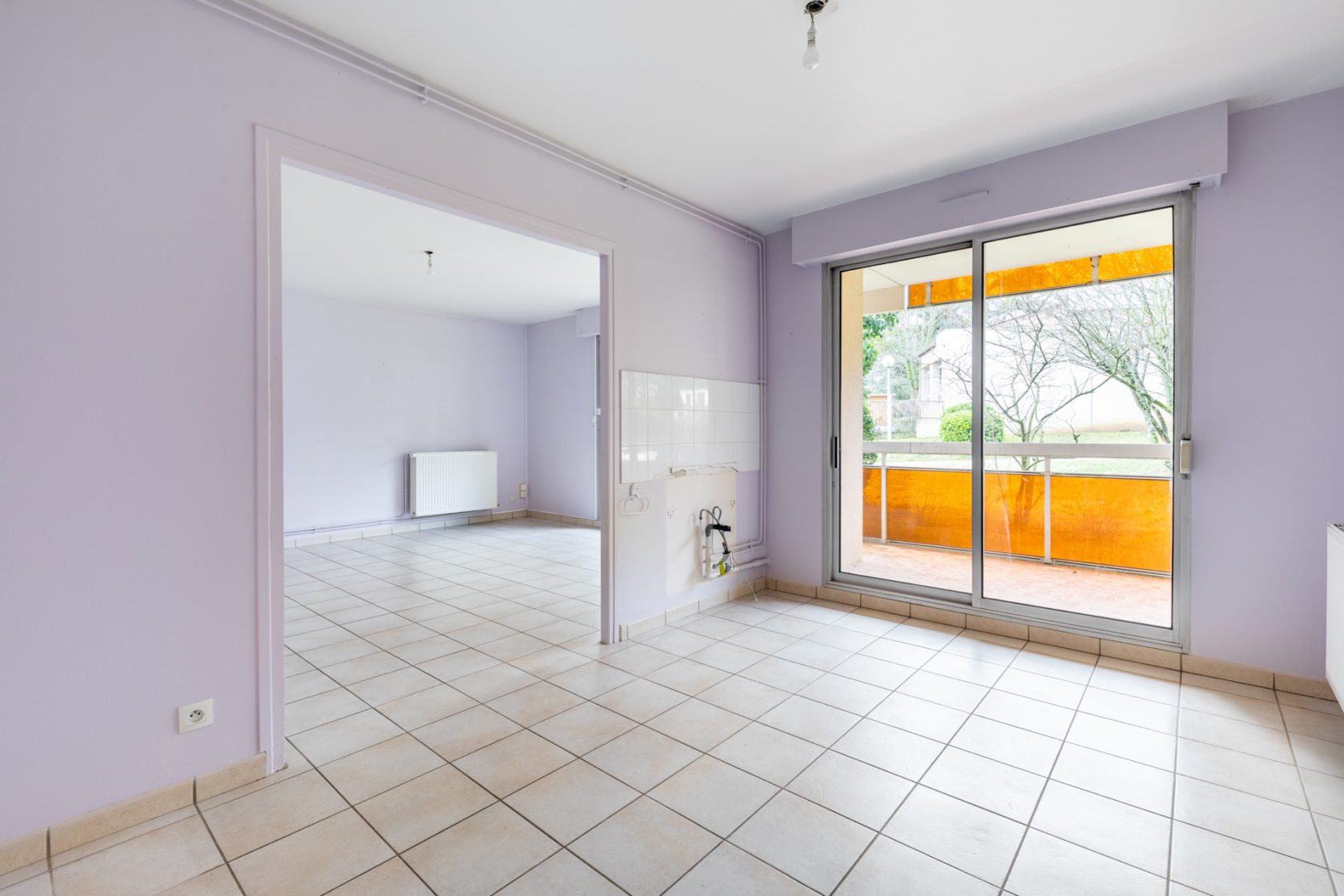 Apartment to renovate with terrace