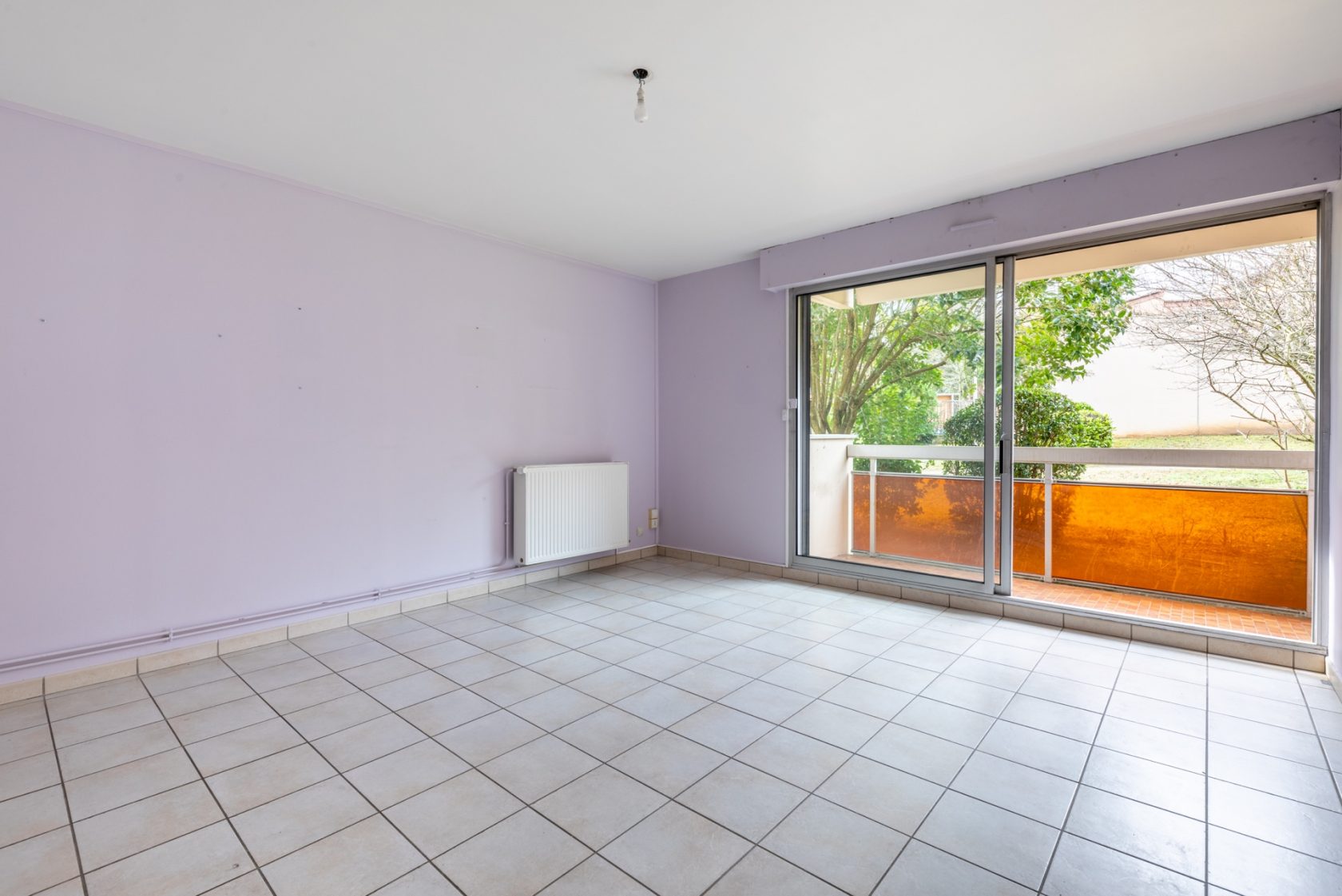 Apartment to renovate with terrace