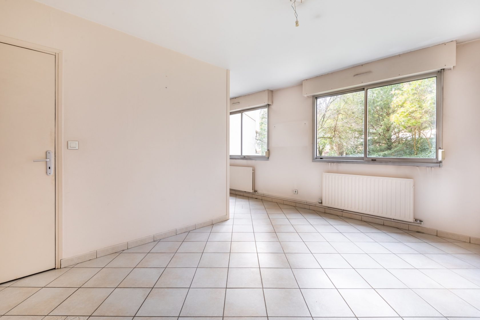 Apartment to renovate with terrace