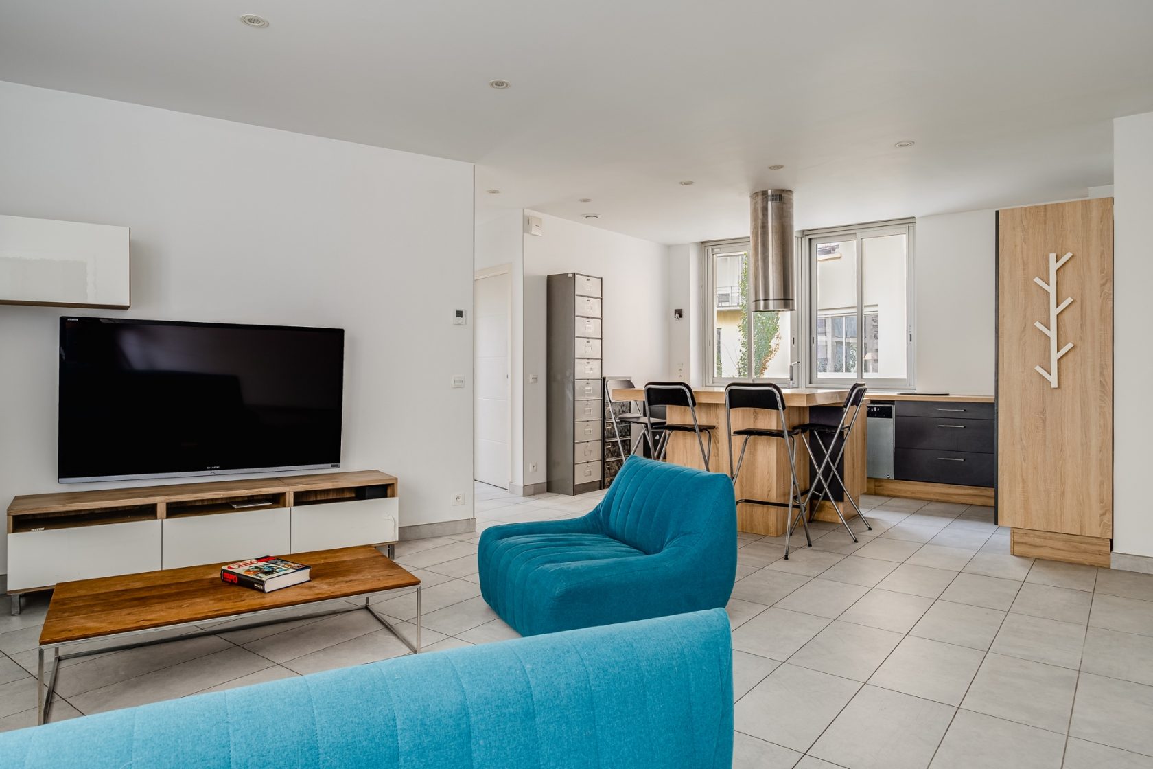 Renovated apartment near Place Ambroise Courtois