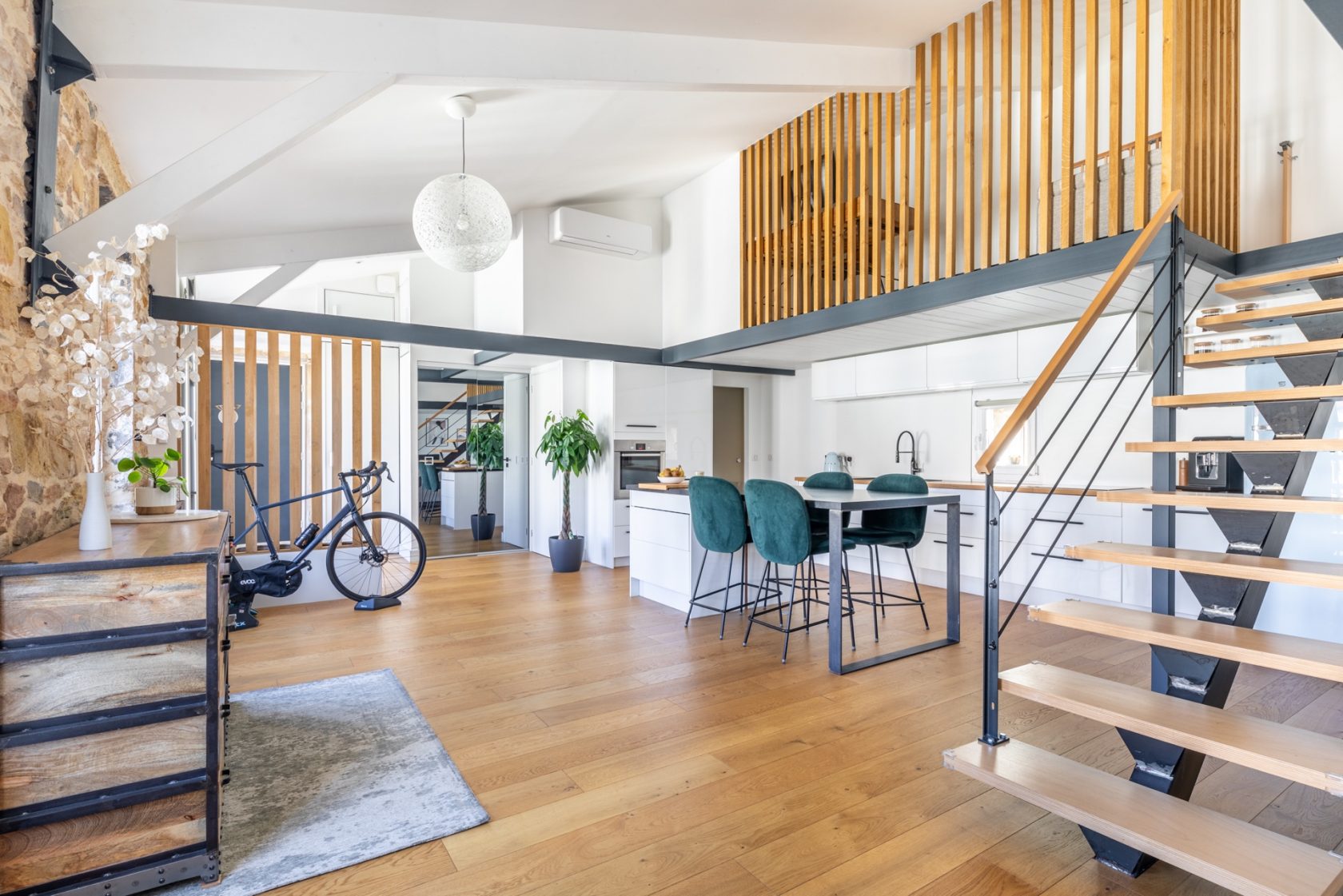 Former renovated top floor Ainay district