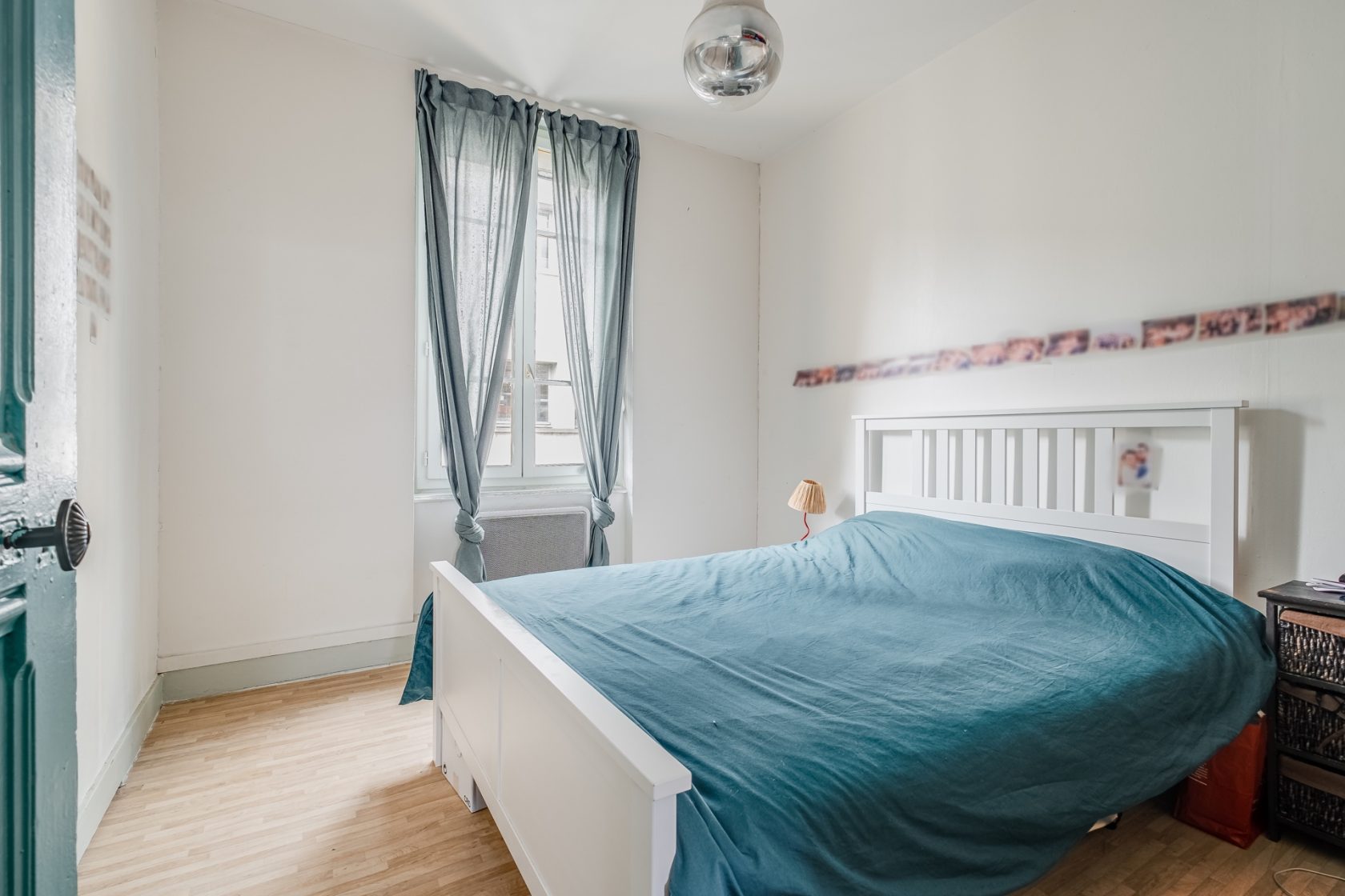 Old apartment with terrace in the heart of Montchat