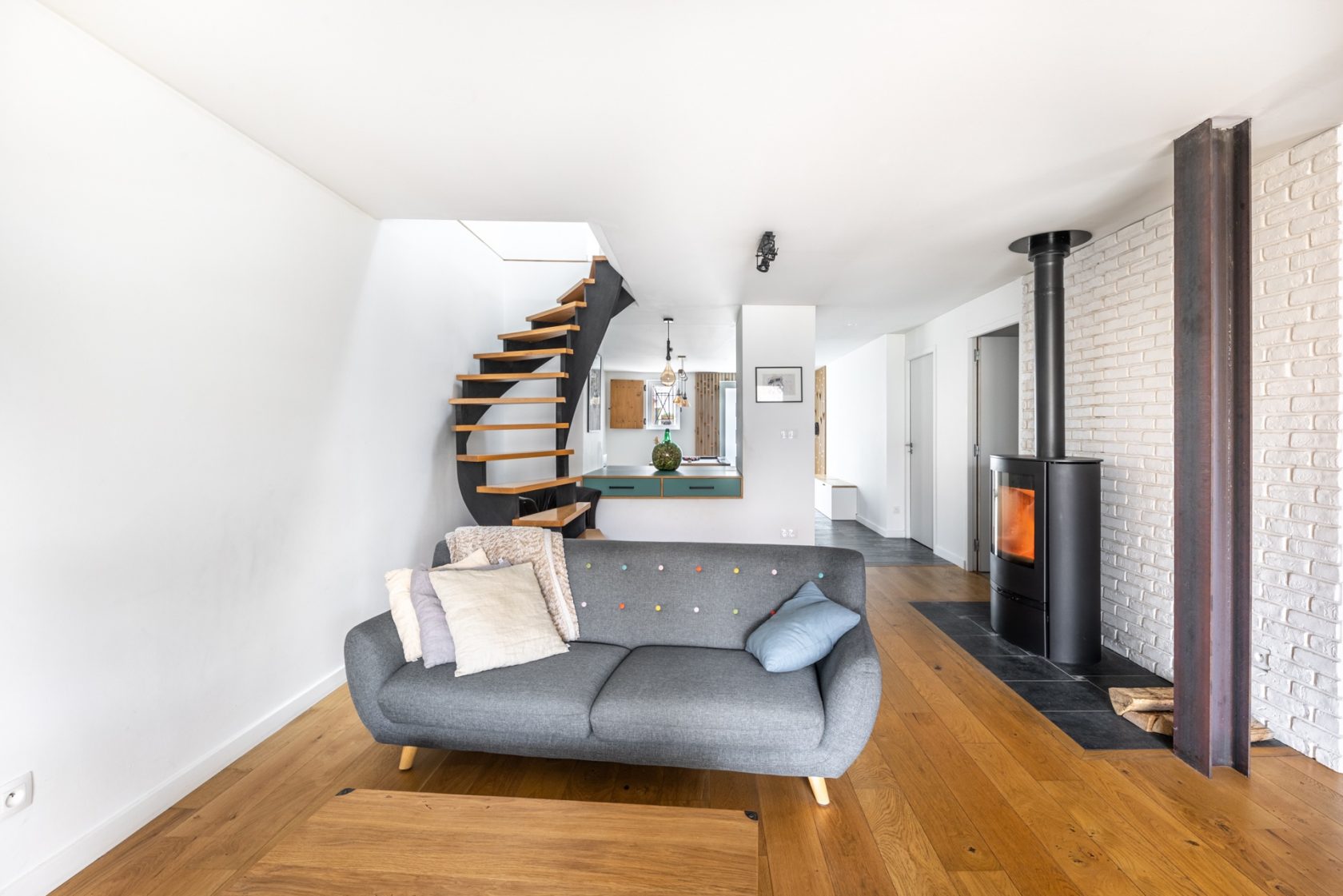 Maison ancienne rénovée avec jardin