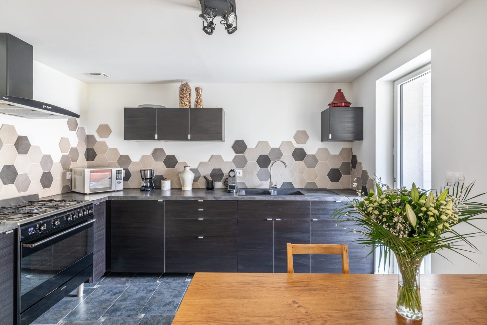 Maison ancienne rénovée avec jardin