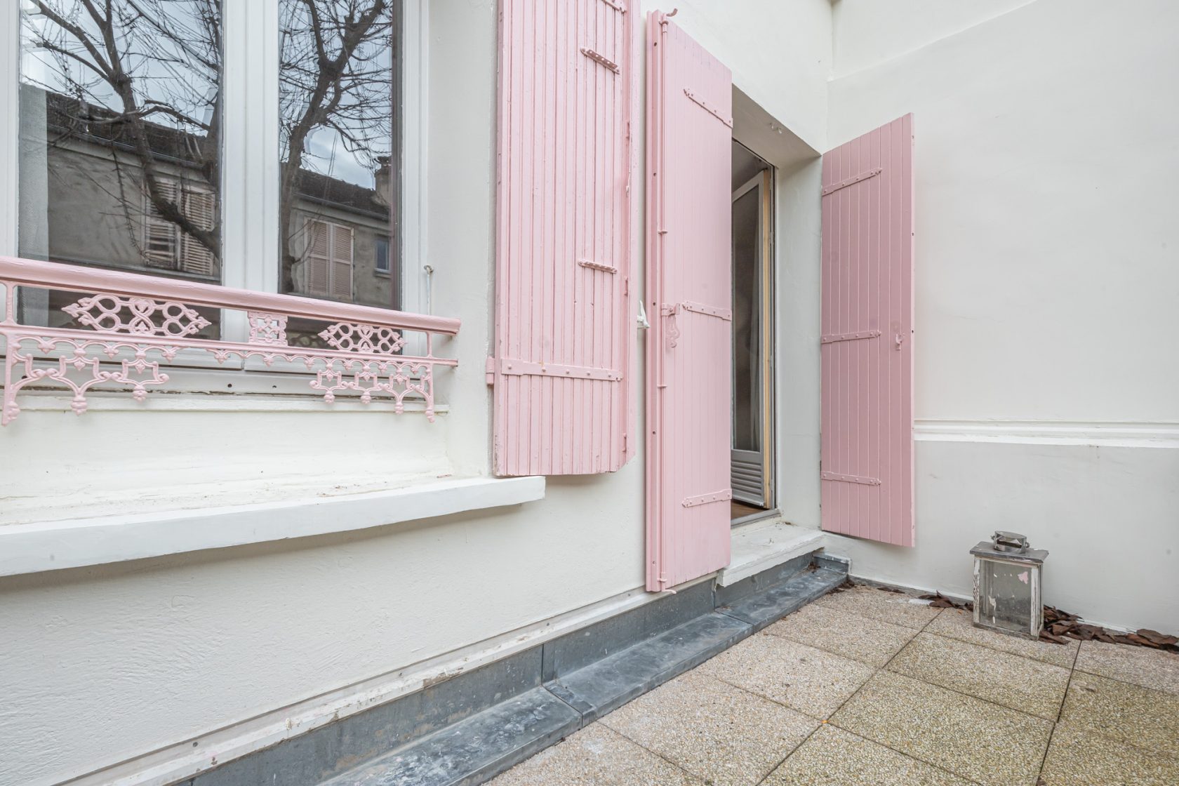 Duplex with terrace in a former stable