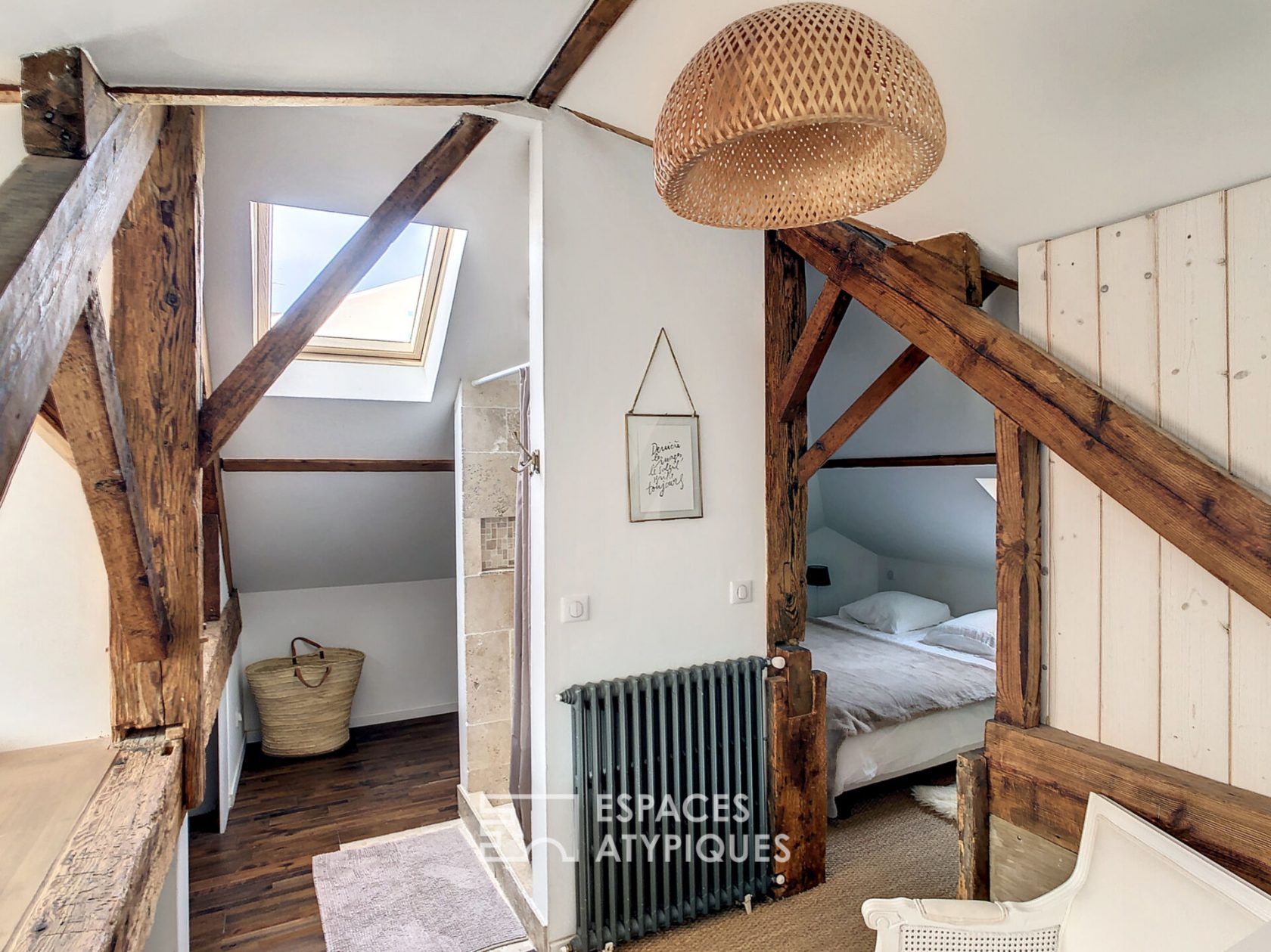 Art Deco spirit duplex in the city center of Arcachon