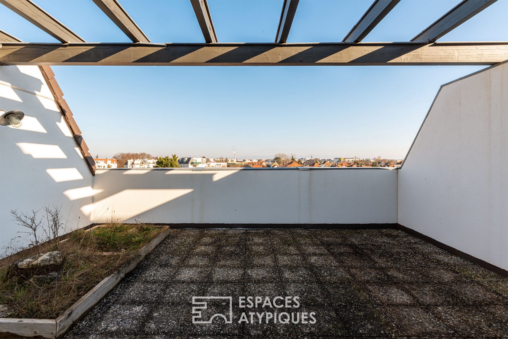 Duplex apartment on the top floor with roof terrace
