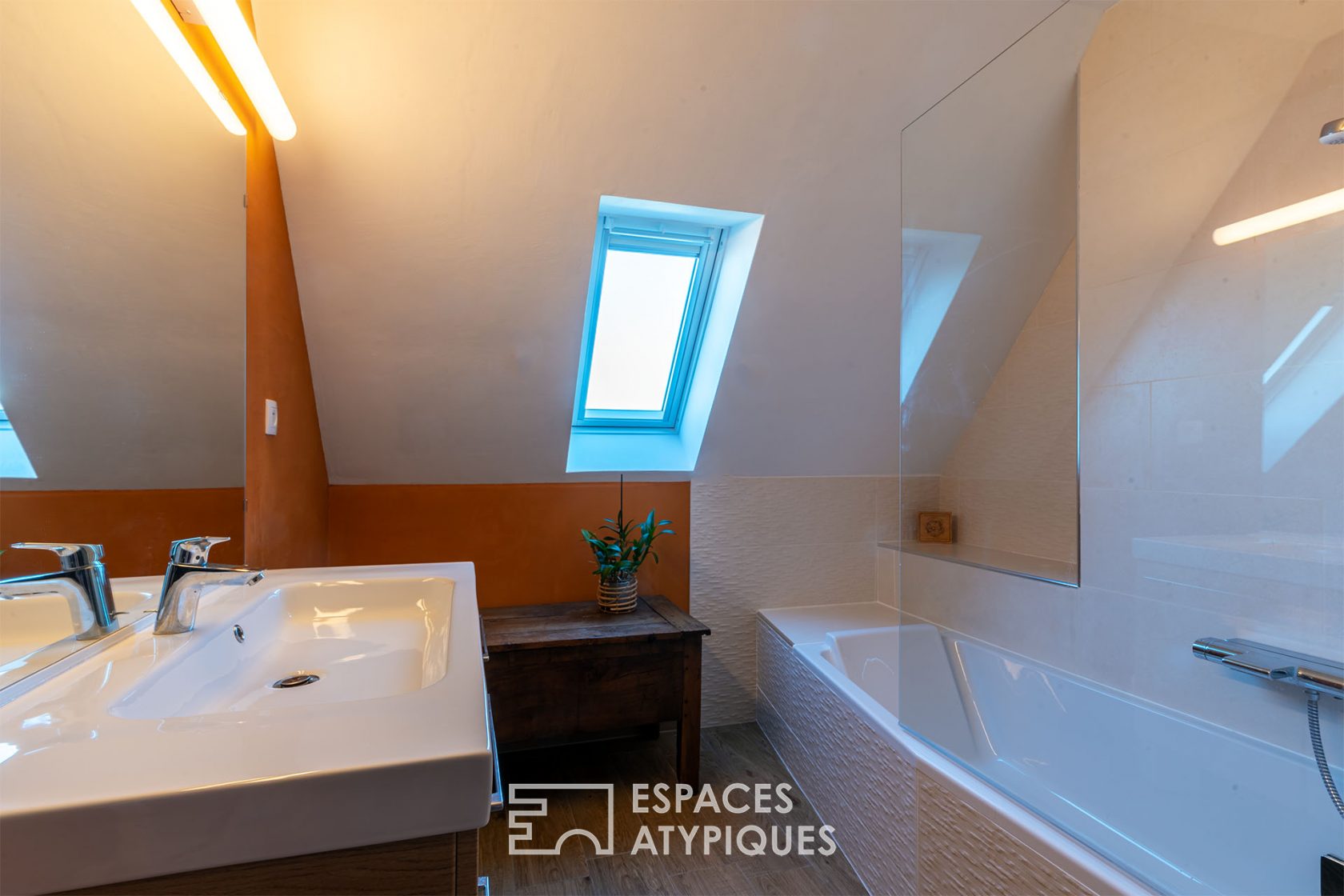 Duplex apartment on the top floor with roof terrace