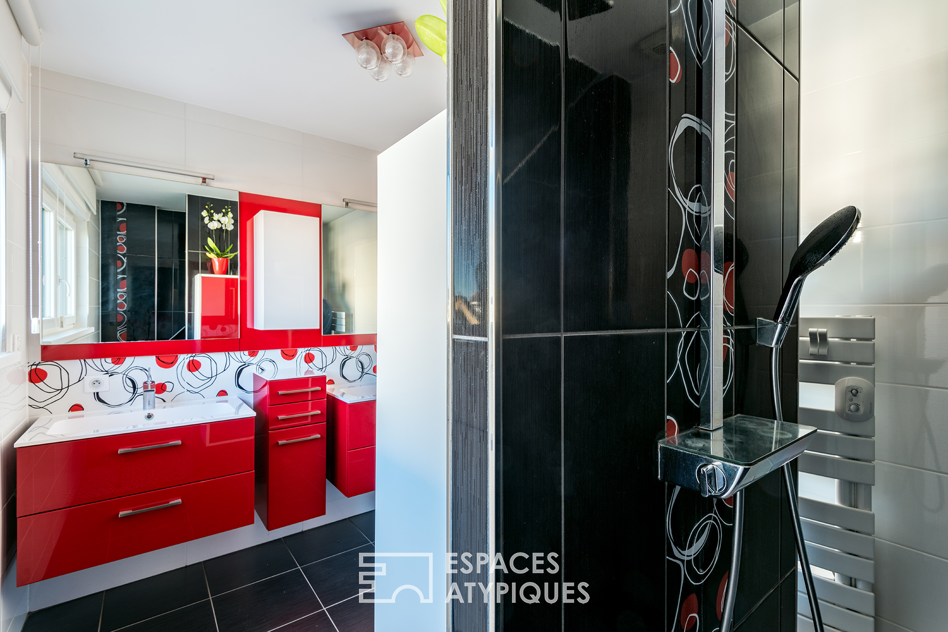 Maison contemporaine et son jardin