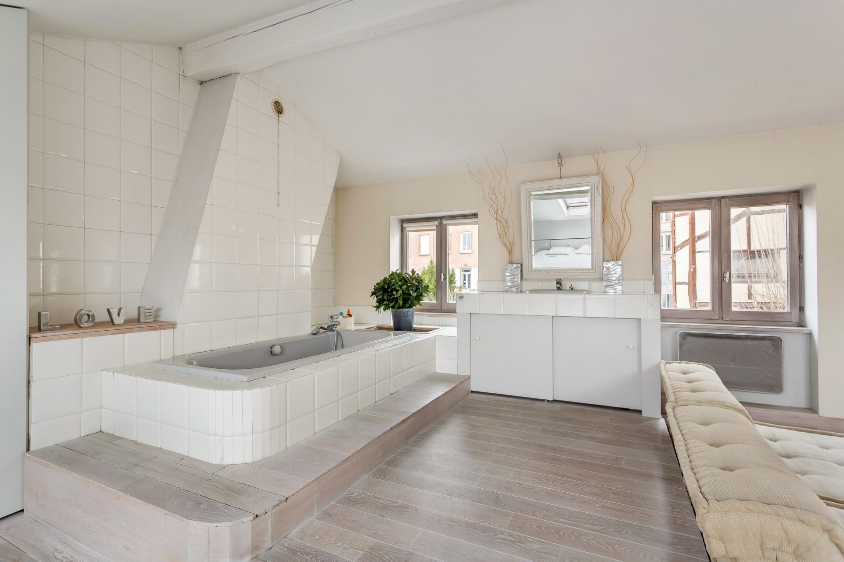 Loft overlooking the slopes of the Croix Rousse