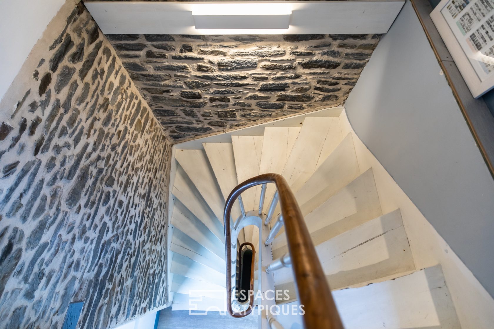 Demeure de 1920 avec son extension contemporaine