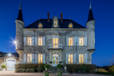 Exceptional castle in the heart of the vineyards