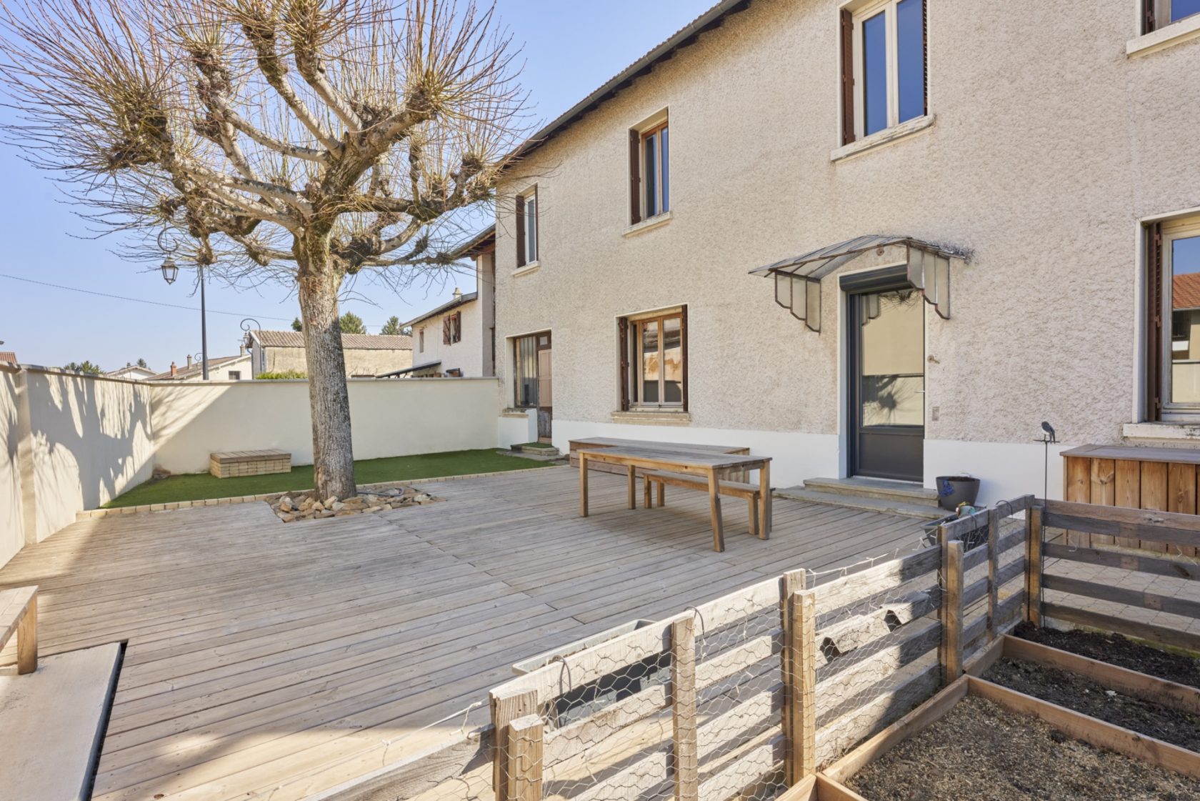 Fully restored townhouse