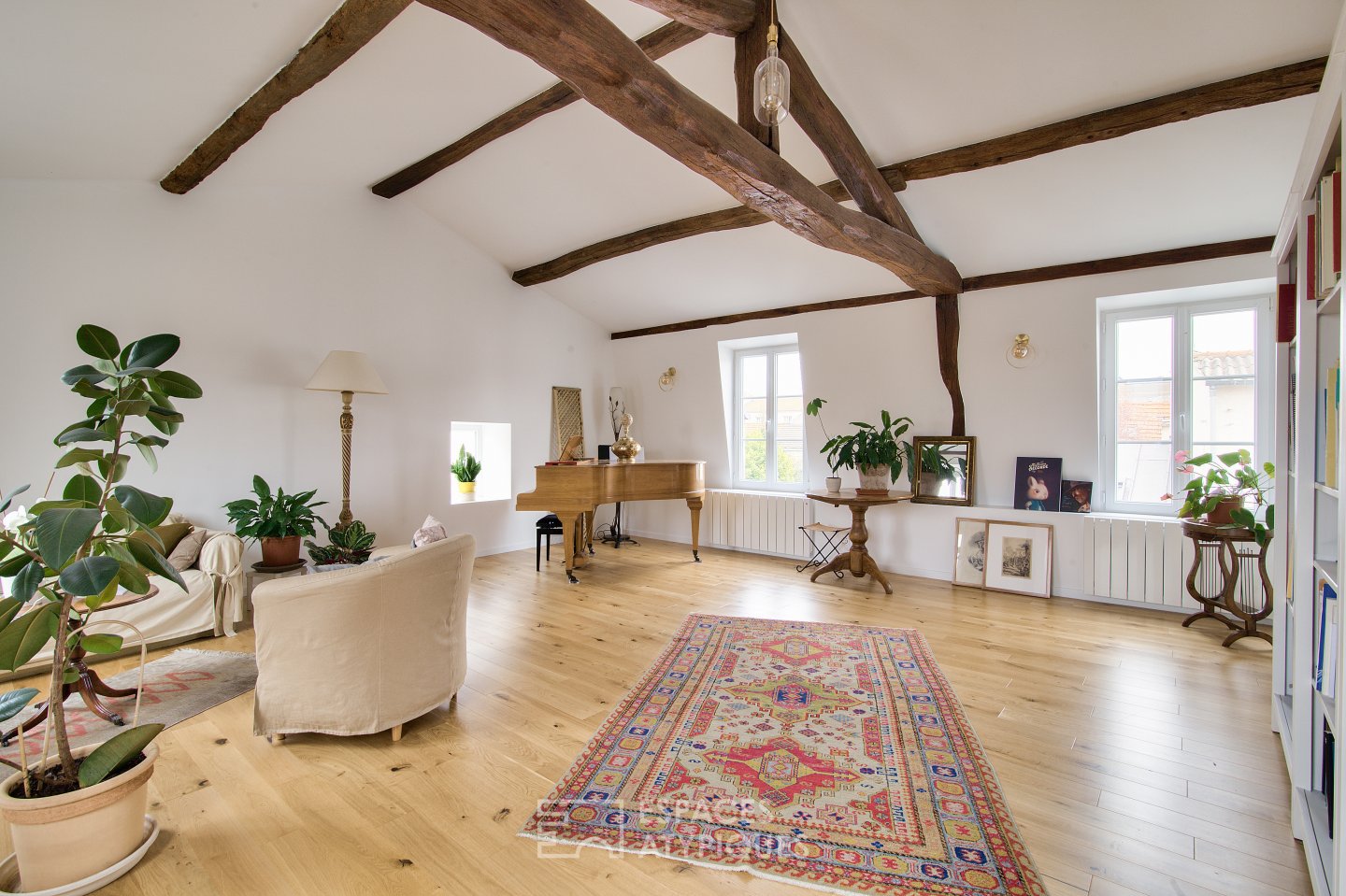 Old farmhouse in the heart of the village of Fontenay-sous-Bois