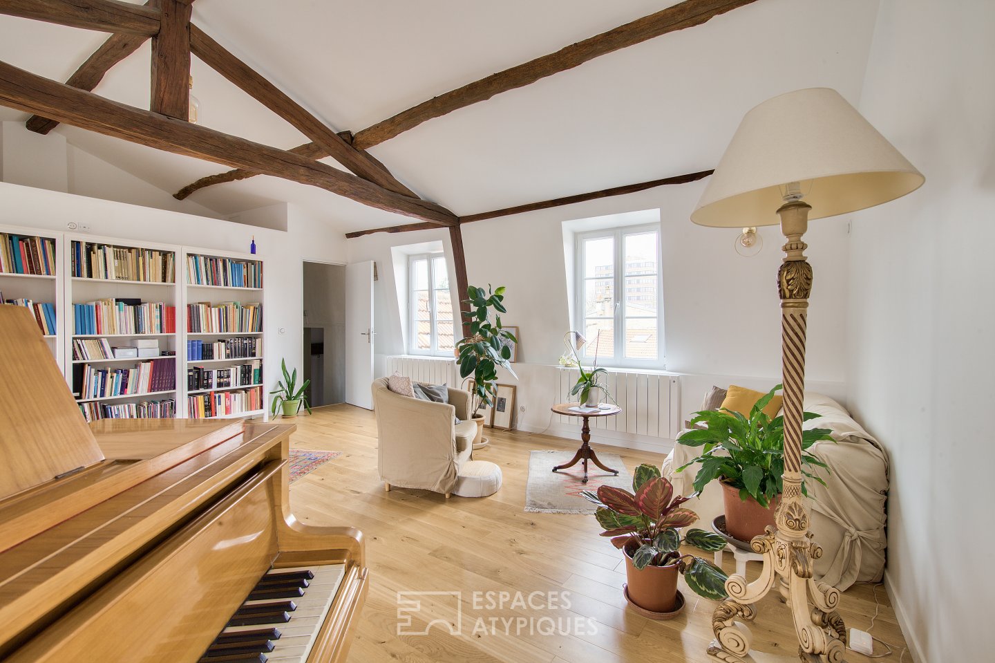 Old farmhouse in the heart of the village of Fontenay-sous-Bois