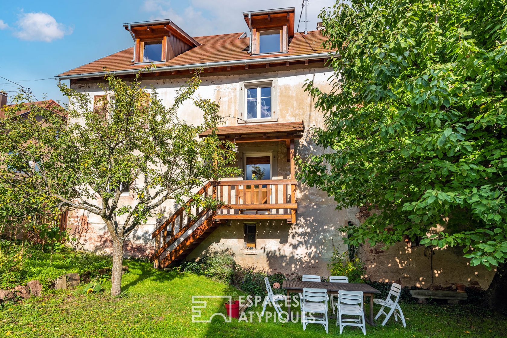Maison alsacienne rénovée et son vaste jardin avec verger