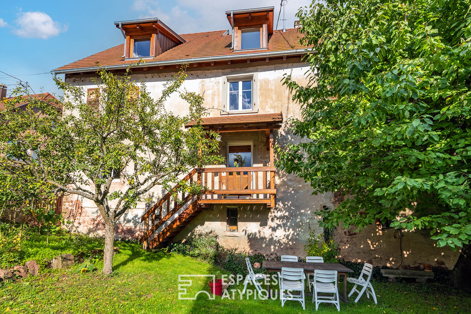 Renovated Alsatian house and its vast garden with orchard
